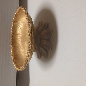 Vintage Hanna Pedestal Soap Dish Hollywood Regency Petal Design  Brass Gold Dish